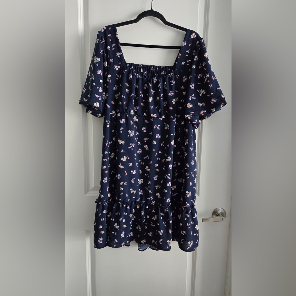 ARULA Floral Navy Dress